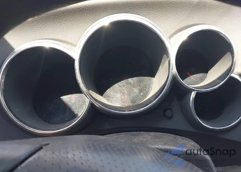 2004 Pontiac Vibe z USA, uszkodzony, nr VIN 5Y2SL62834Z437322